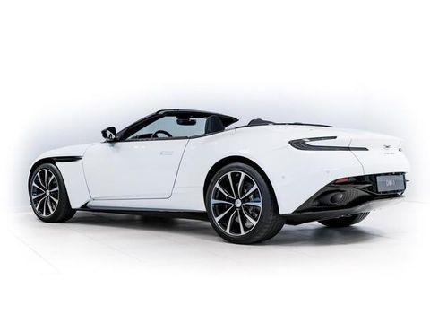 Aston Martin DB11 Voltane
